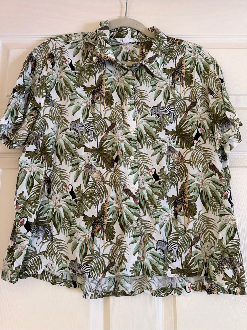 Jane and Delancey White Short-Sleeve Tropical Animal & Leaf Print Blouse